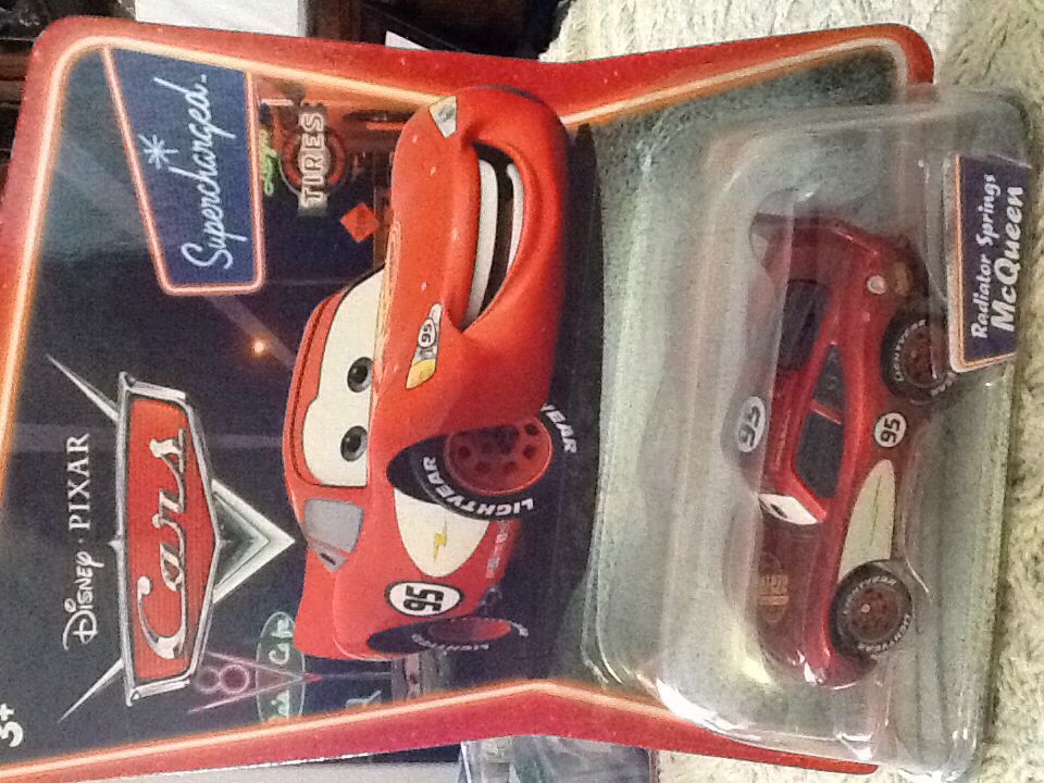 Lightning McQueen - Radiator Springs  toy car collectible - Main Image 2