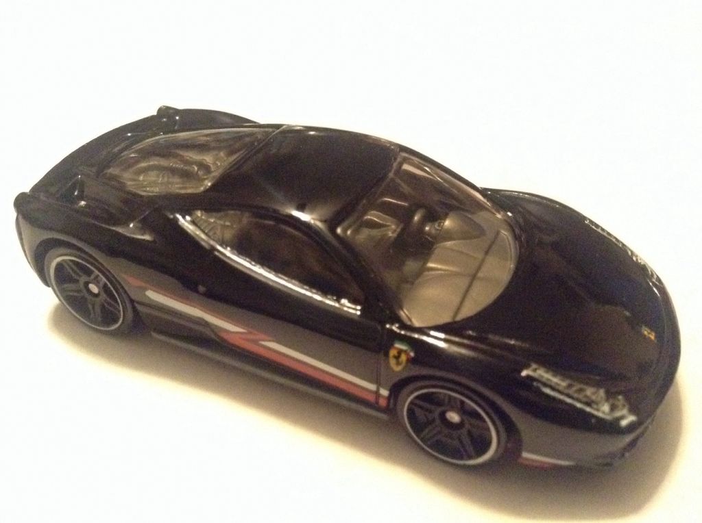 Ferrari 458 Italia - HW City toy car collectible - Main Image 1