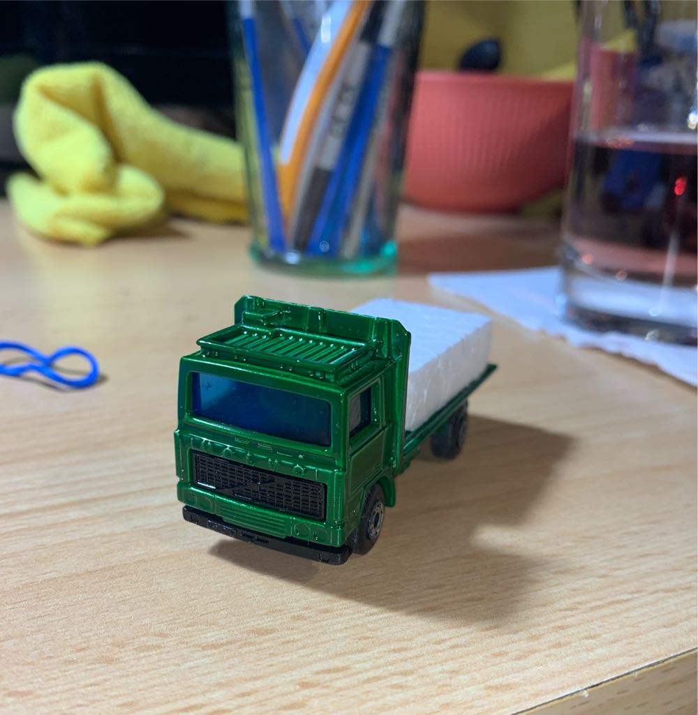 Volvo Truck - Matchbox toy car collectible - Main Image 3