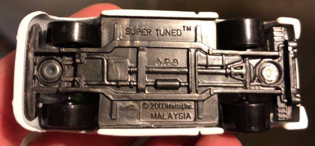 Super Tuned  toy car collectible - Main Image 2