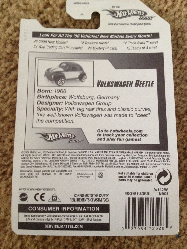 HW Volkswagen Beetle - Team: Volkswagen toy car collectible - Main Image 2