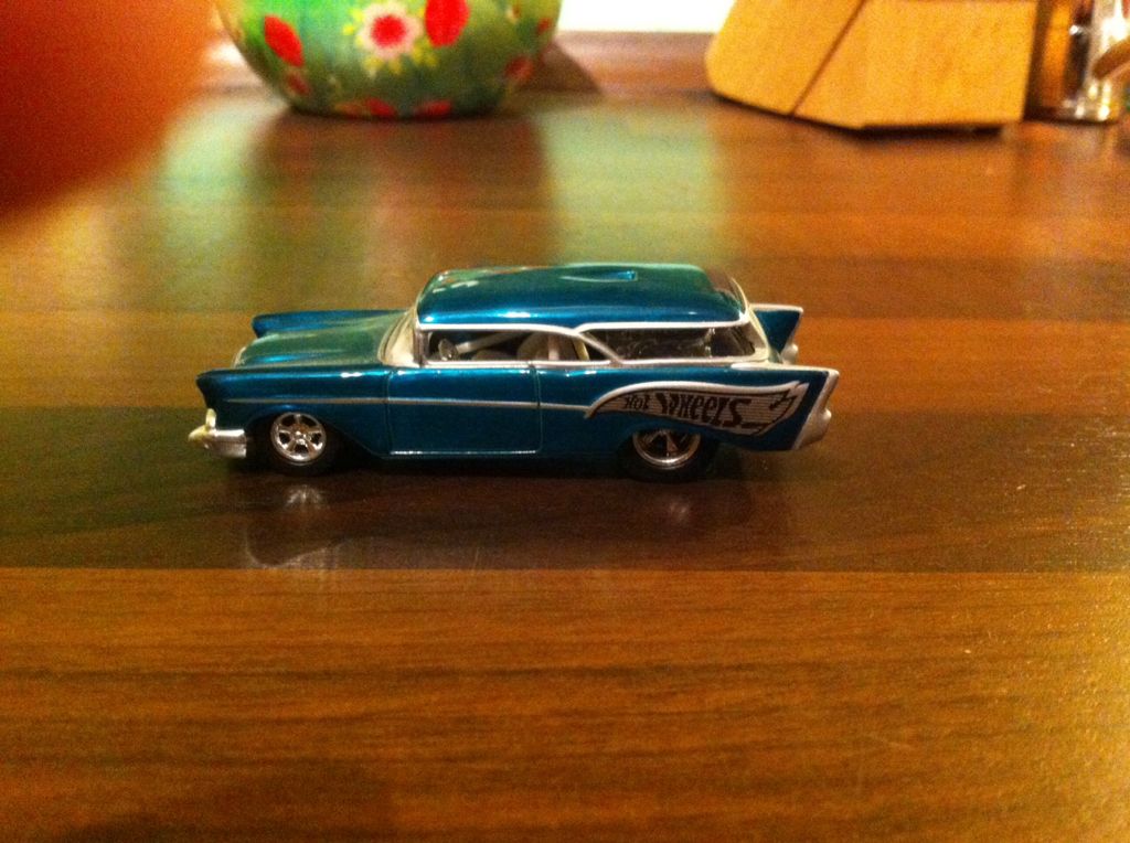 57’ Chevrolet Nomad Mattel - 100% Hot Wheels toy car collectible - Main Image 1