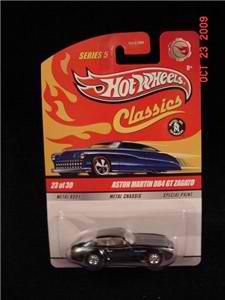 Aston Martin DB4 GT Zagato - Classics Series 5 toy car collectible - Main Image 1