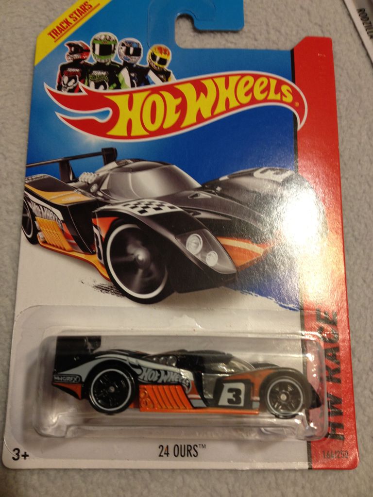 24 Ours - HW RACE 14 toy car collectible - Main Image 1