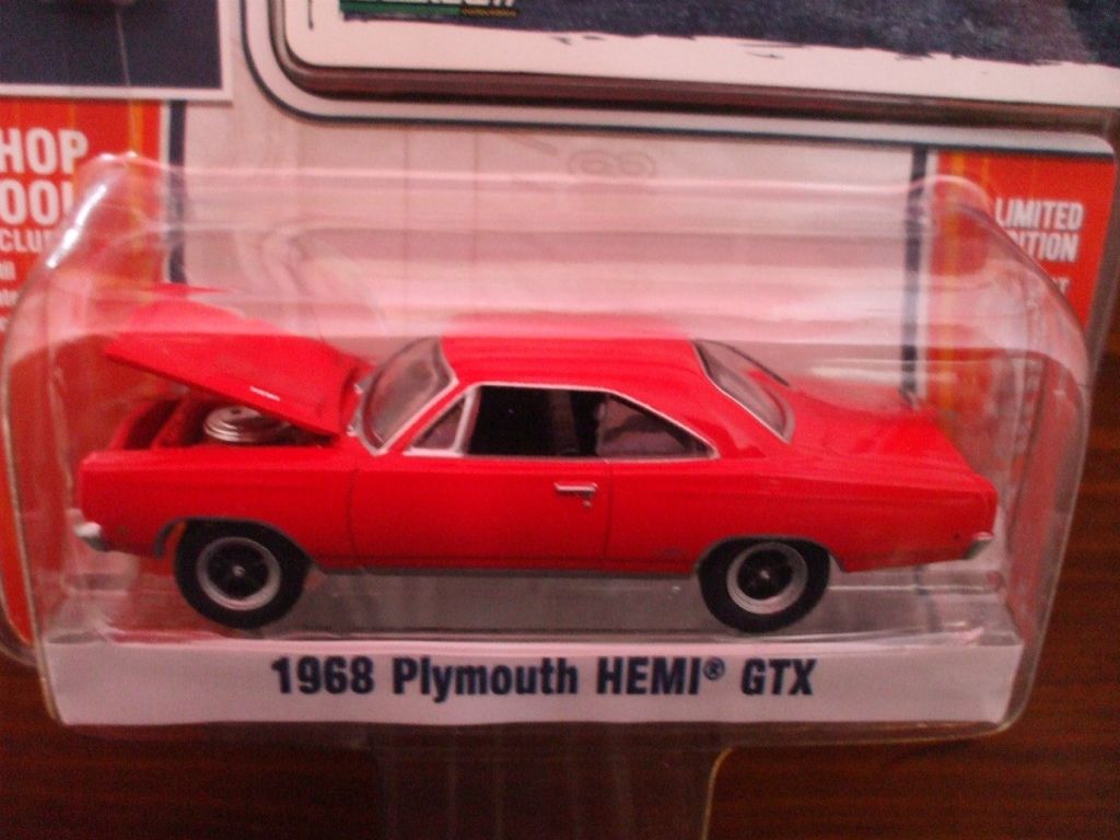 1968 Plymouth HEMI GTX - Series 6 toy car collectible - Main Image 2