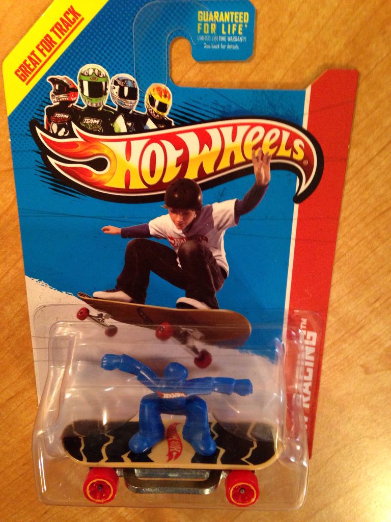 Skate Punk - HW Racing toy car collectible - Main Image 1