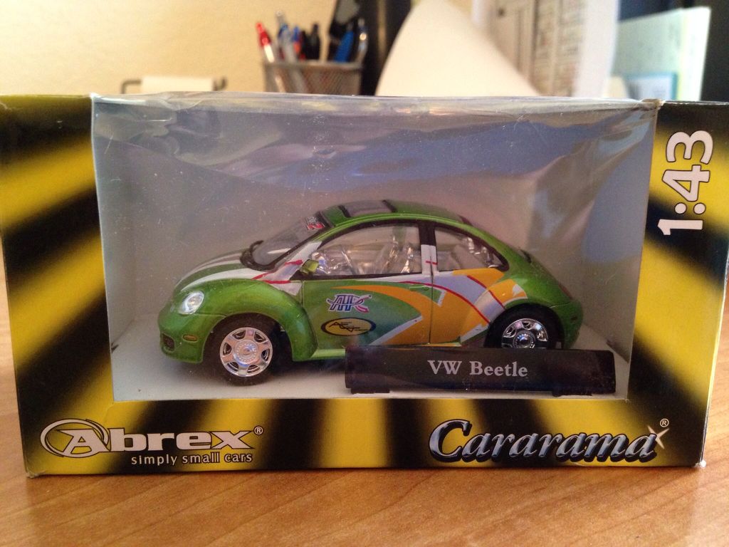 Volkswagen Beetle - Cararama toy car collectible - Main Image 2