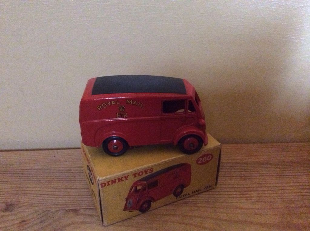 Dinky toy car collectible - Main Image 1