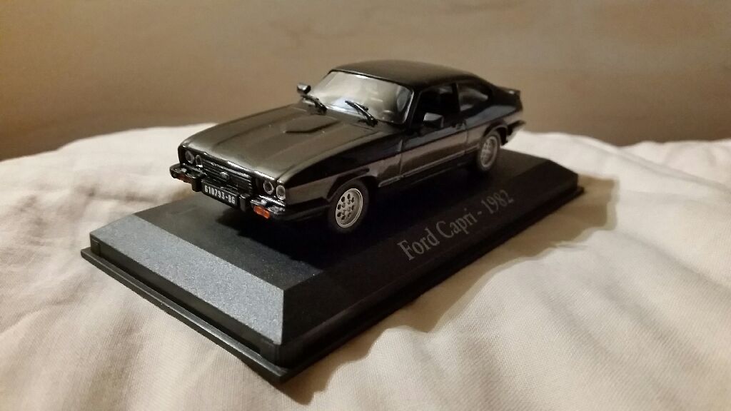 Ford Capri GR. 5 - Minichamps toy car collectible - Main Image 2