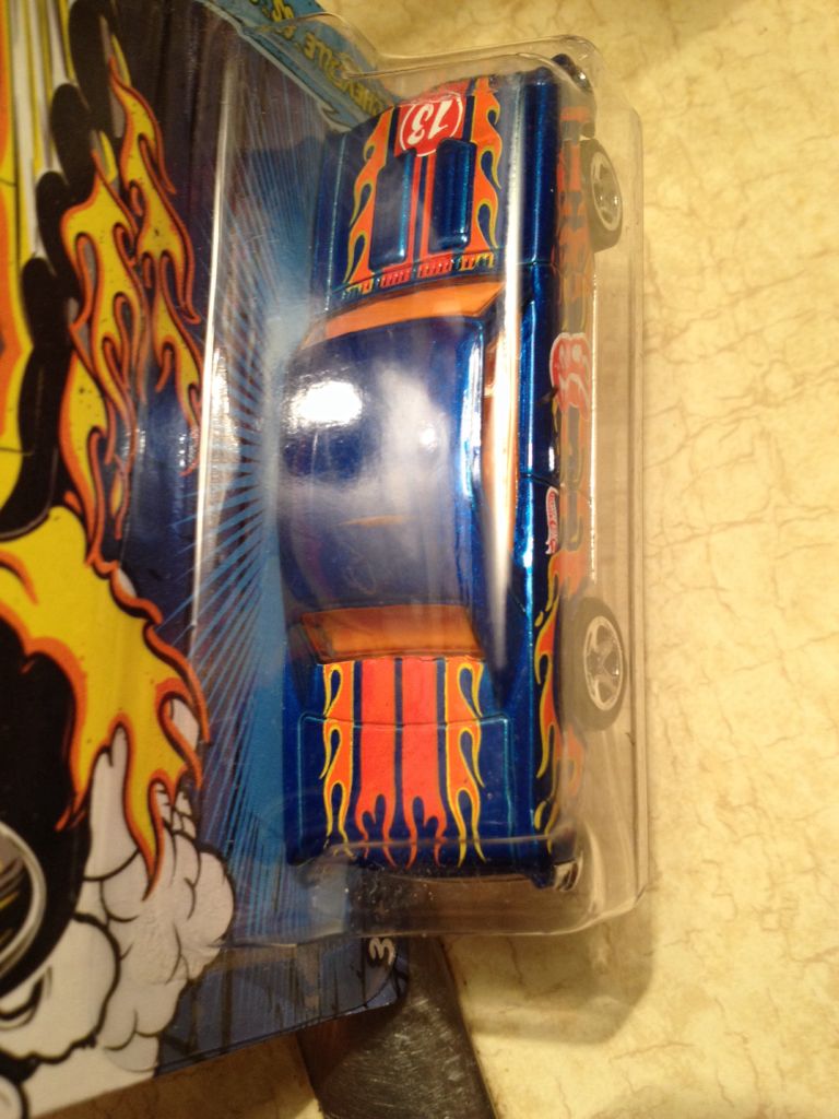 Hot Wheels Chevelle SS 396 ‘67 - Sunburnerz toy car collectible - Main Image 2