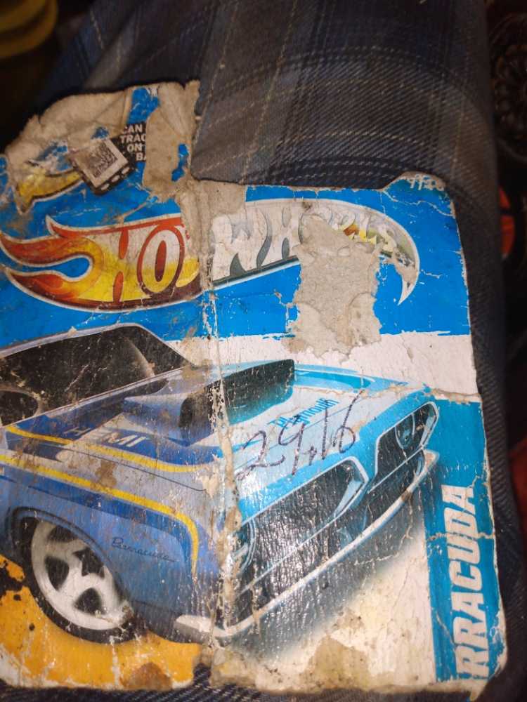 ’68 Hemi Barracuda - 2012 Muscle Mania - Mopar toy car collectible - Main Image 3