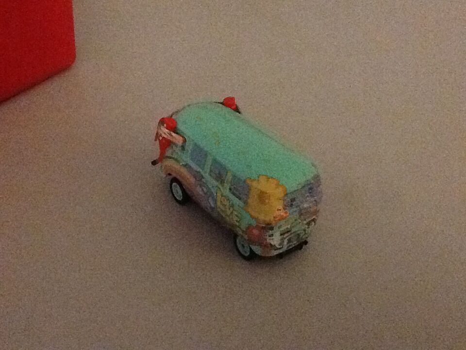 Pit Crew Member Fillmore - (2008 - World of Cars) SINGLES (72) toy car collectible - Main Image 2