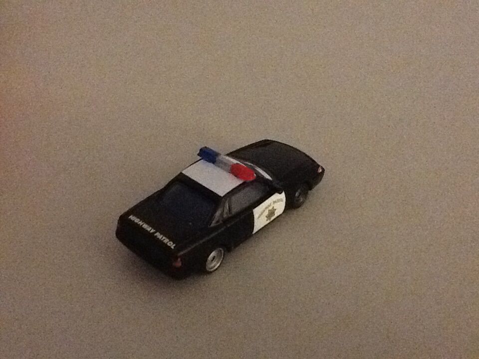 Axle Accelerator - (2008 - World of Cars) SINGLES (72) toy car collectible - Main Image 2