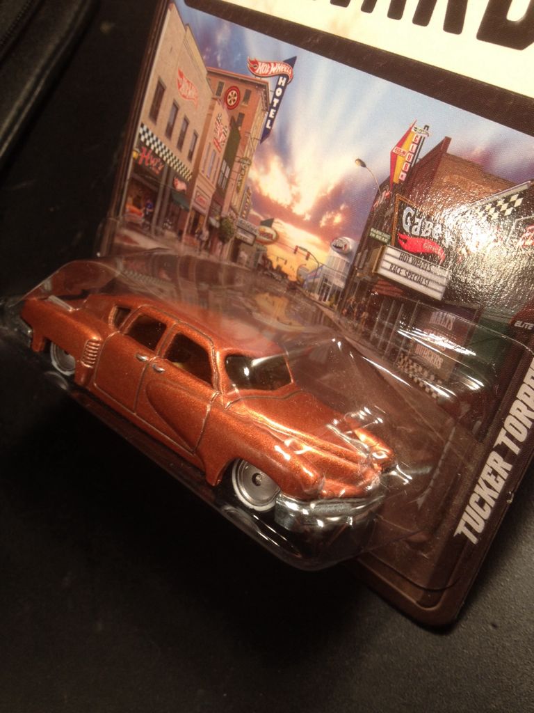 Tucker Torpedo - 2011 Hot Wheels Boulevard toy car collectible - Main Image 2