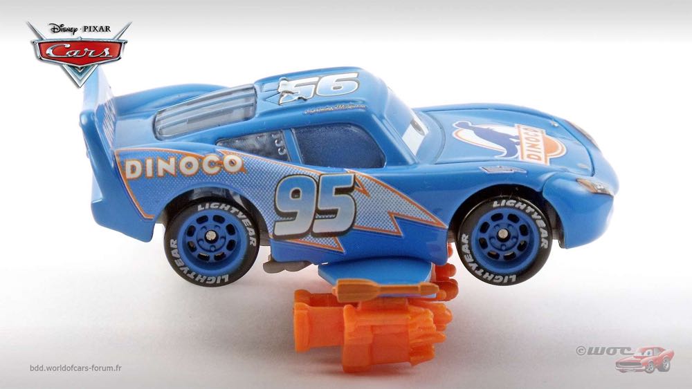 Lightning McQueen with Cone - (2013 - WGP) 95 LIGHTNING McQUEENS (5) toy car collectible - Main Image 3