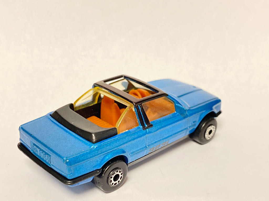 BMW 323i Baur Cabriolet - BMW toy car collectible - Main Image 2