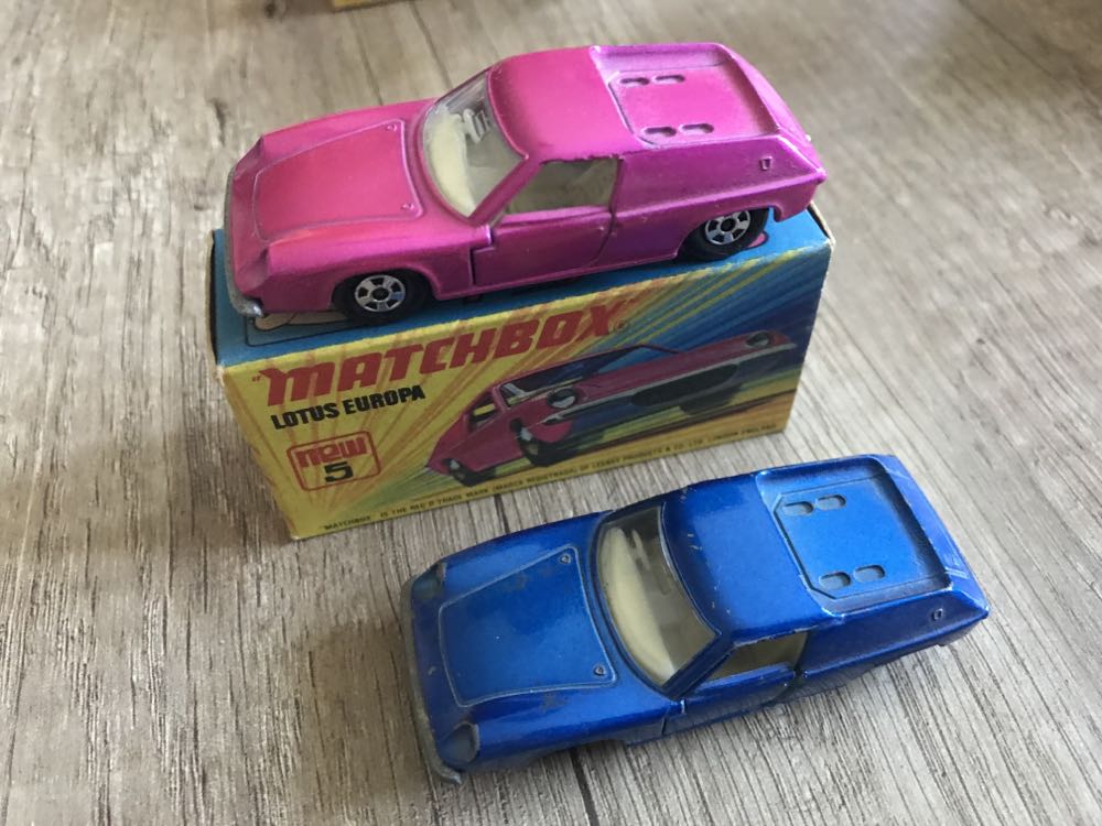 Lotus Europa - Matchbox Japan toy car collectible - Main Image 2