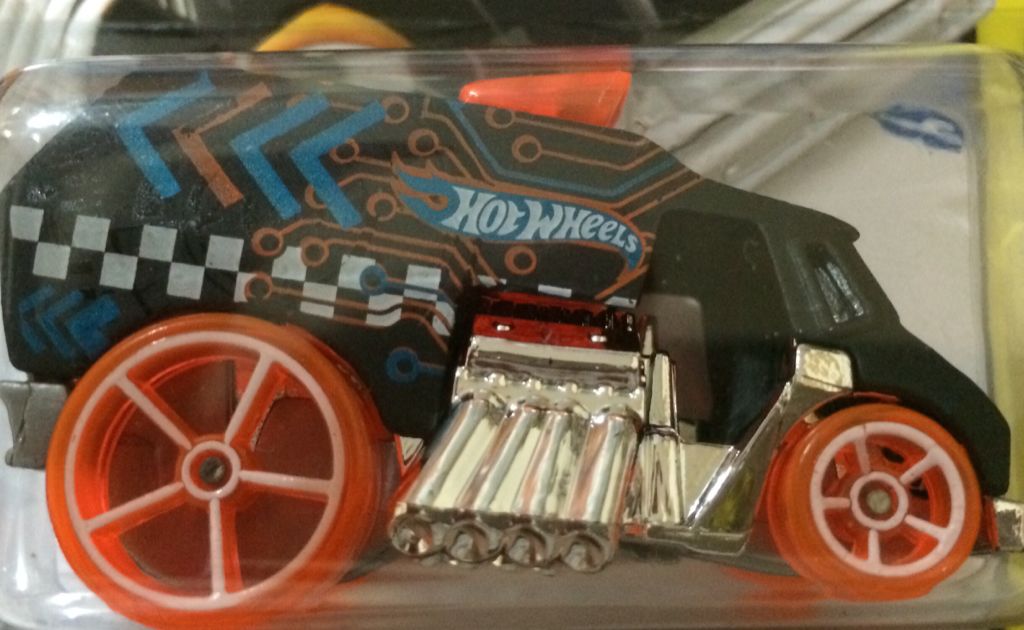 Hotwheels 2014 - Drive In toy car collectible - Main Image 2