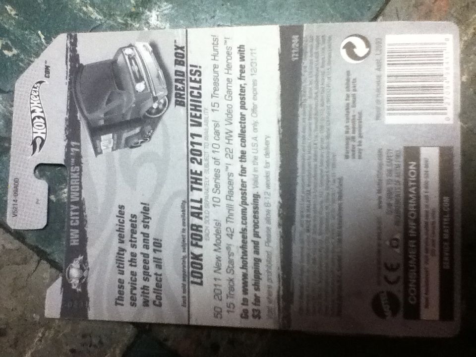 Bread Box - HW City Works ’11 toy car collectible - Main Image 2