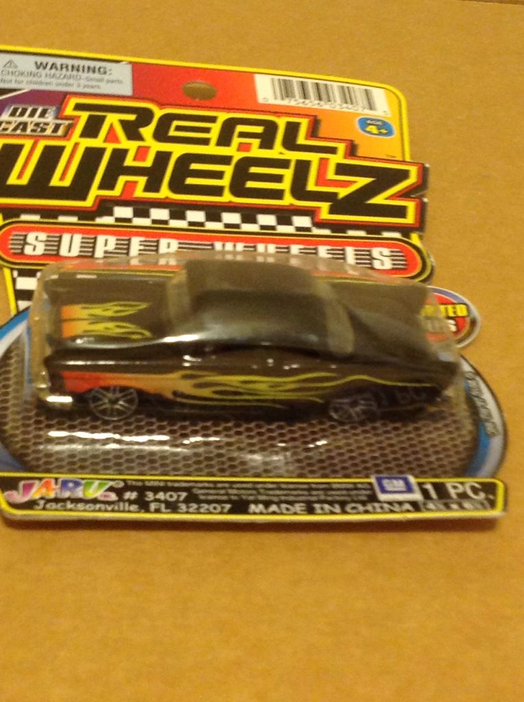 Real Wheelz 2010 - Super Wheels toy car collectible - Main Image 2