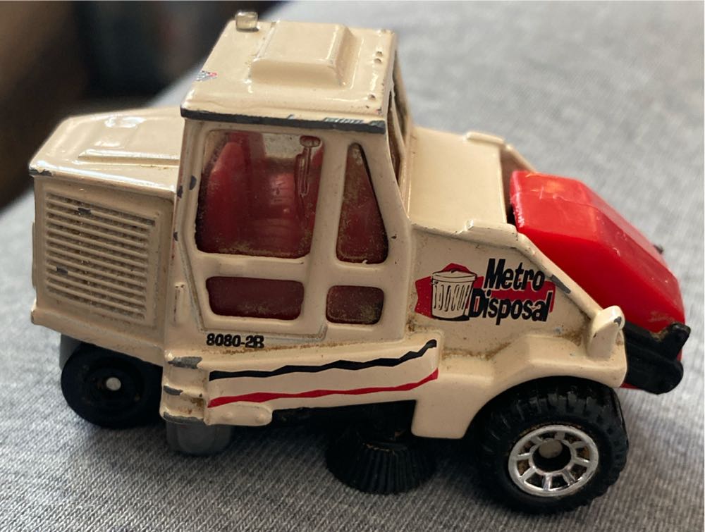 Street Cleaner - On The Road Again toy car collectible - Main Image 4