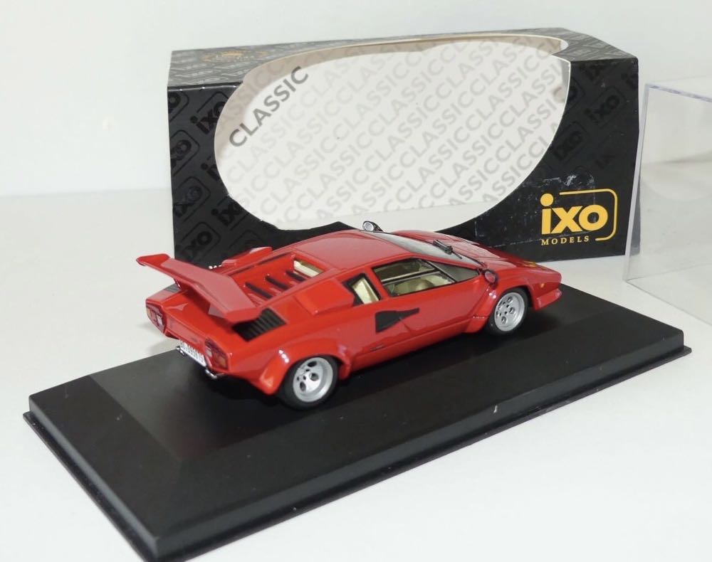 Lamborghini Countach LP 500S 1982  toy car collectible - Main Image 2