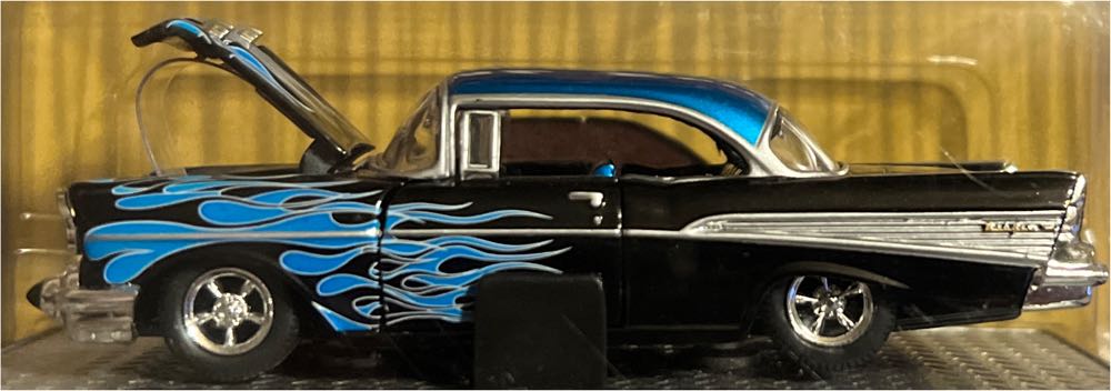 M2 2011 Auto-Thentics (Chase) - Auto-Thentics toy car collectible - Main Image 3