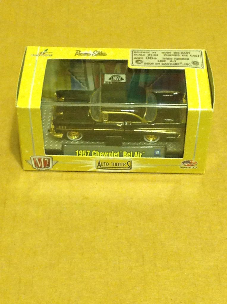 M2 2010 Auto-Thentics (Chase) - Auto-Thentics toy car collectible - Main Image 1