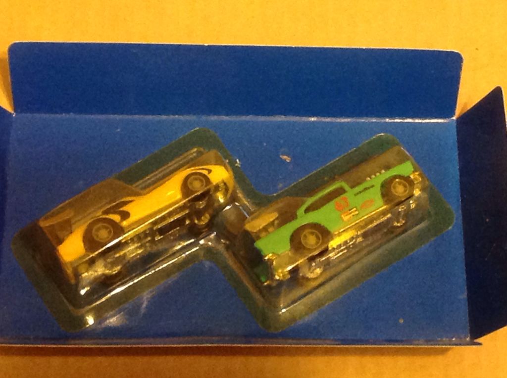 Hotwheels - Pull Back & Go toy car collectible - Main Image 1