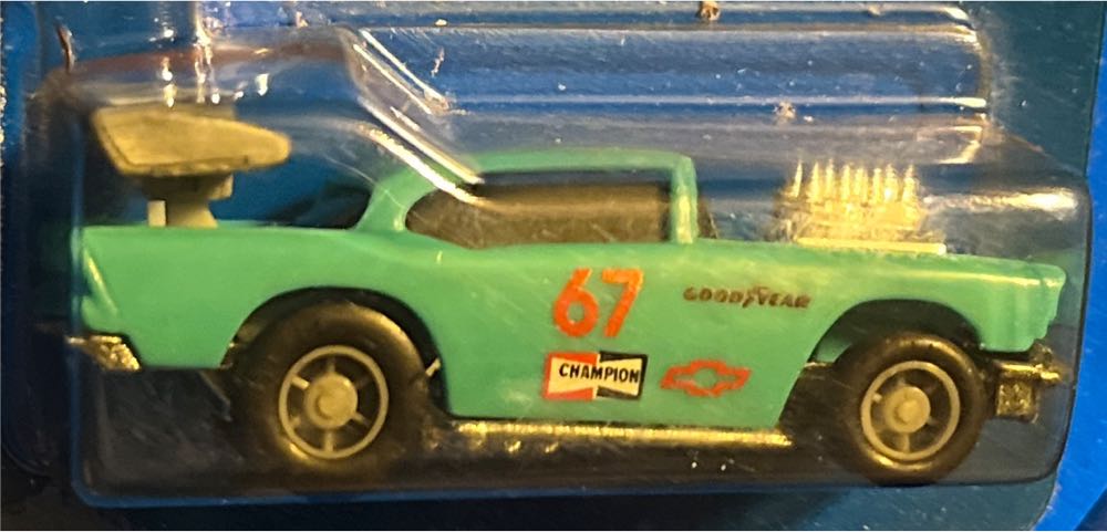 Hotwheels - Pull Back & Go toy car collectible - Main Image 2