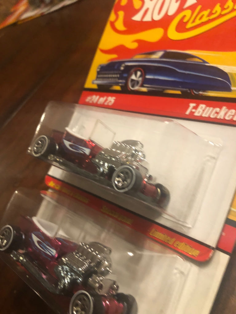 T-Bucket - 2005 Classics Series 1 toy car collectible - Main Image 2