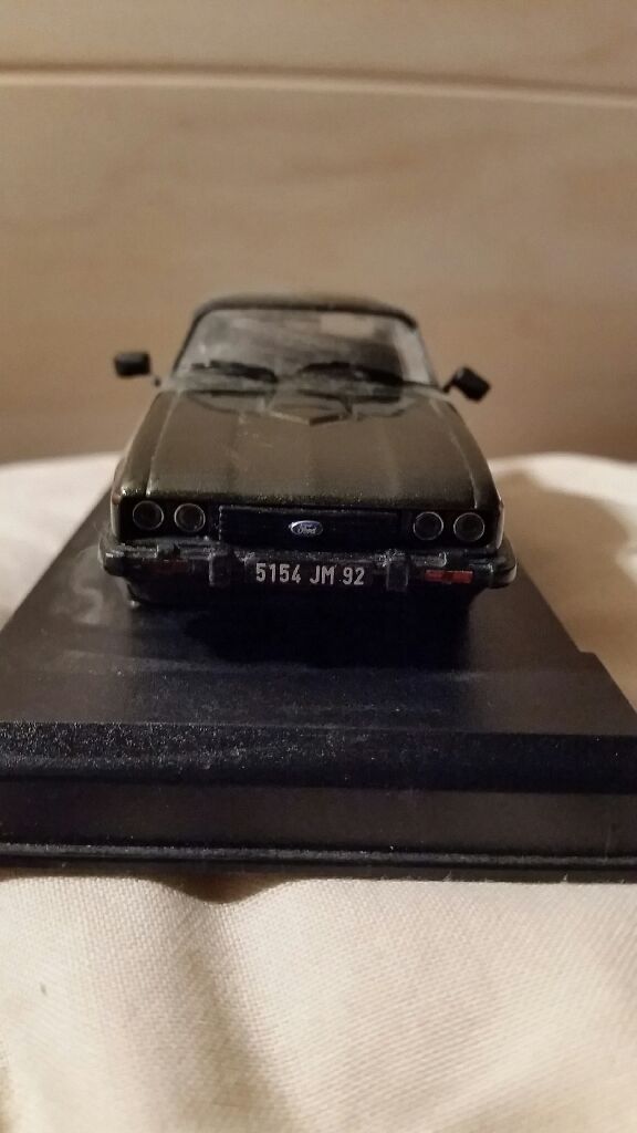 Ford Capri III 2.8i - Minichamps toy car collectible - Main Image 2