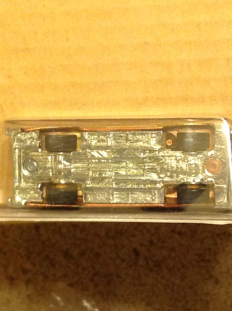 Hotwheels 2009 Wayne’s Garage - Wayne’s Garage toy car collectible - Main Image 2