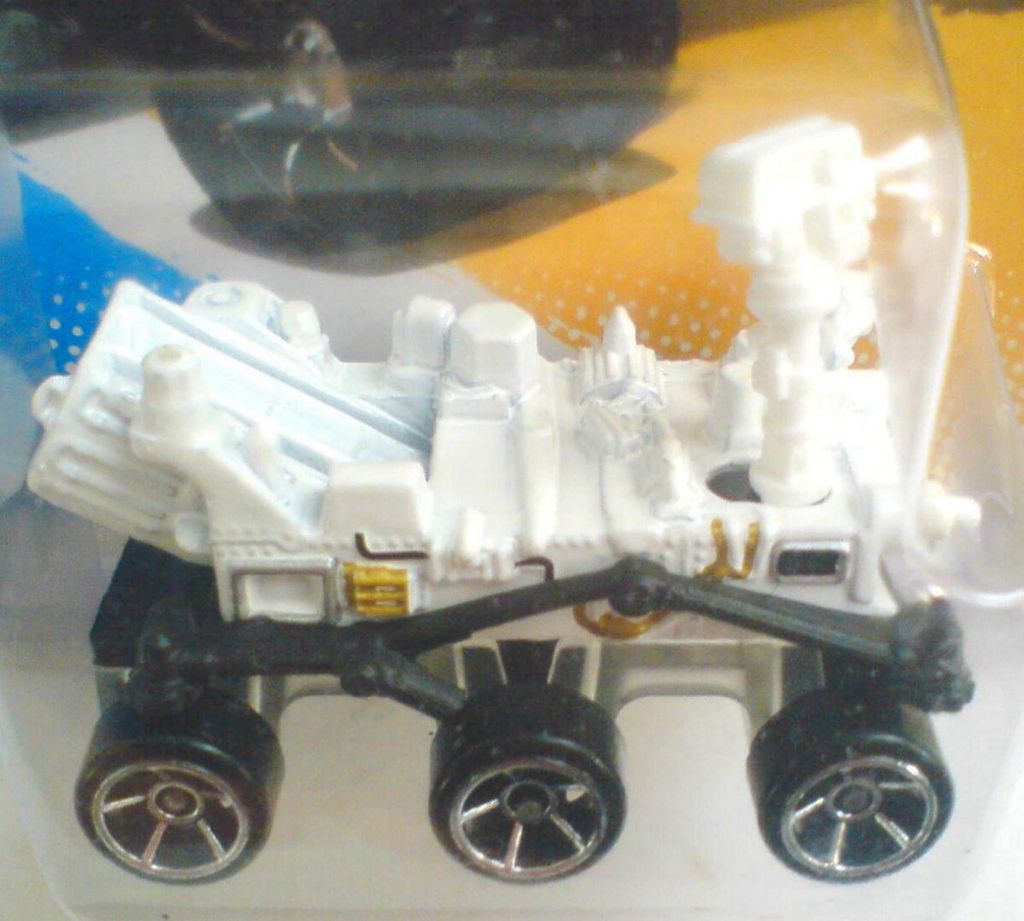 Hot Wheels HW City - Planet Heroes toy car collectible - Main Image 2