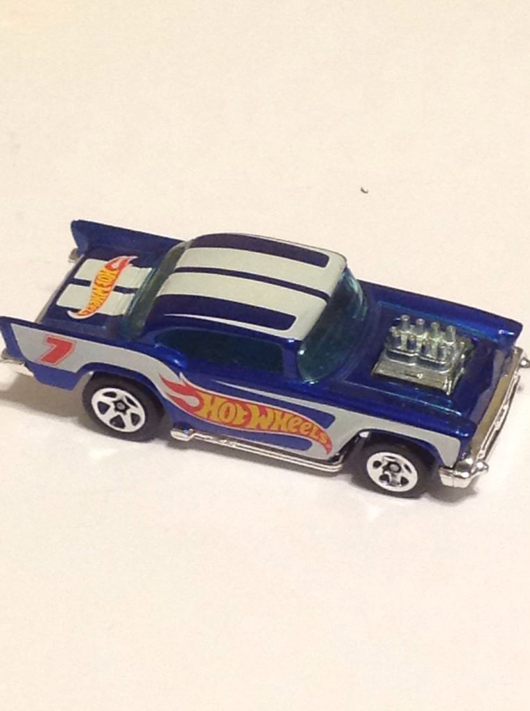 Hotwheels 2011 - HW Racing ’11 toy car collectible - Main Image 2