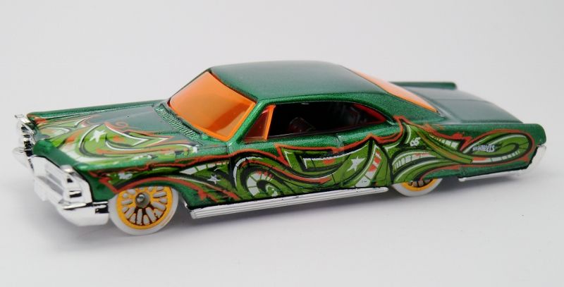’65 Pontiac Bonneville - Graffiti Rides toy car collectible - Main Image 1