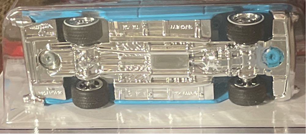 Hotwheels 2008 Larry’s Garage - Larry’s Garage toy car collectible - Main Image 4