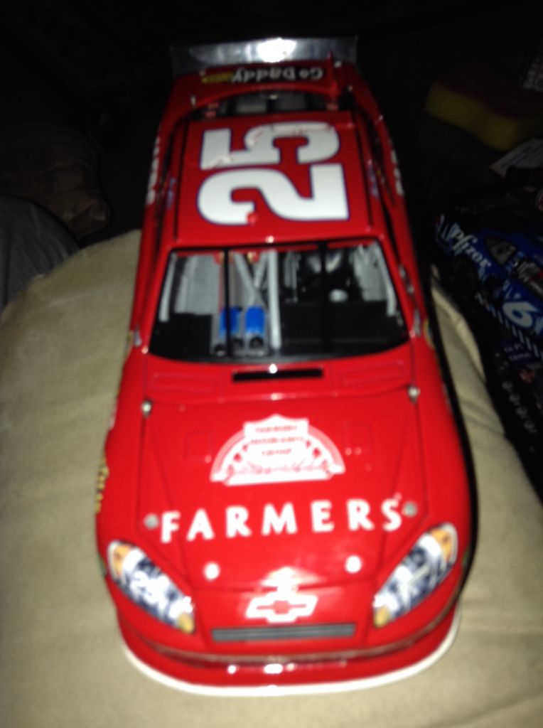 Mark Martin Farmers Insurents #25 - NASCAR Sprint Cup Series toy car collectible - Main Image 2