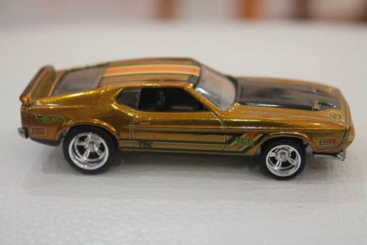 1971 Mustang Mach 1 - HW City toy car collectible - Main Image 2