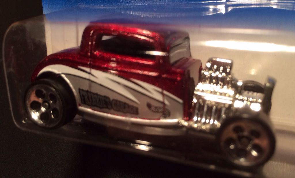 Ford T- Bucket - 1999 Hot Wheels toy car collectible - Main Image 2