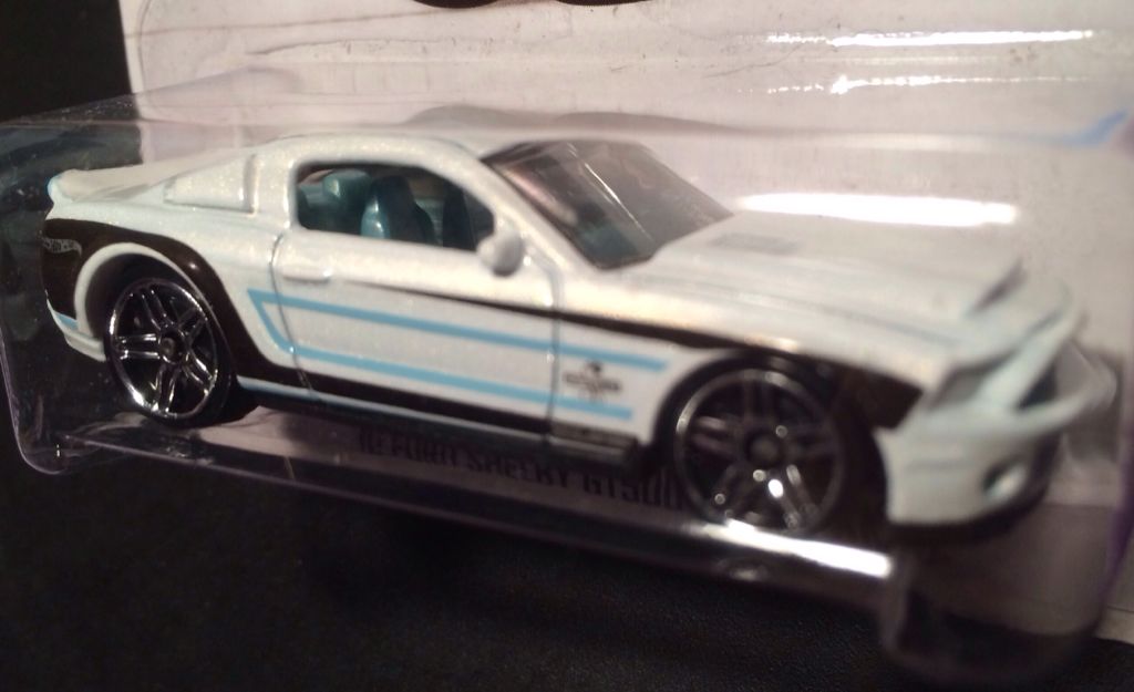 Mustang / 2010 Shelby GT500 Supersnake - 2013 HW Showroom toy car collectible - Main Image 2