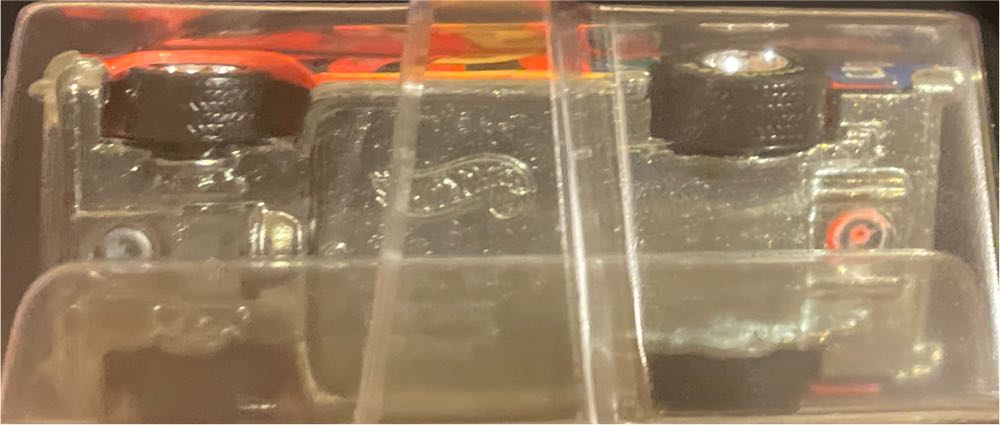 Hotwheels 2002 Racing - HW Racing toy car collectible - Main Image 4