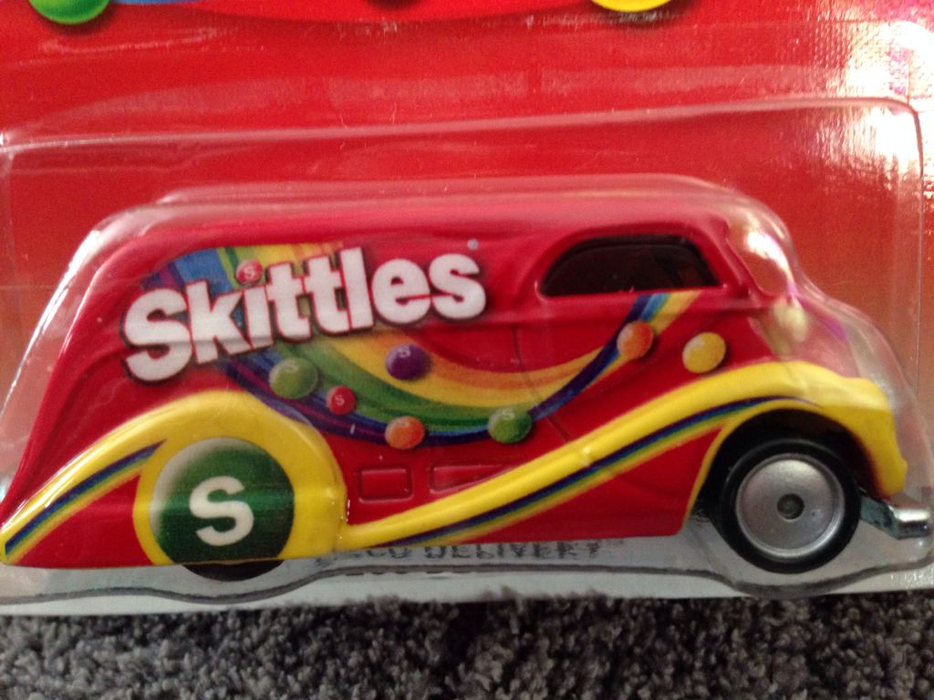 Deco Delivery - HW Pop Culture - Skittles toy car collectible - Main Image 2