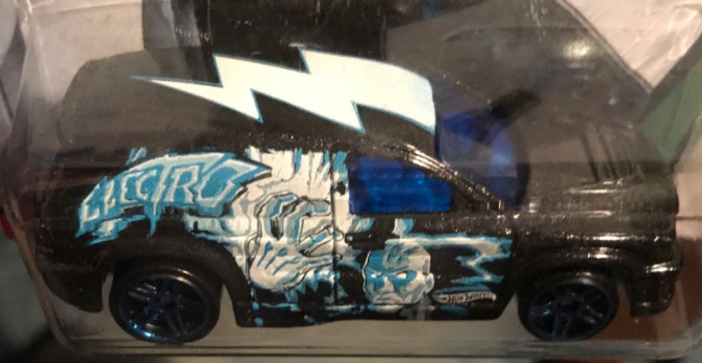 Fandango - HW toy car collectible - Main Image 2