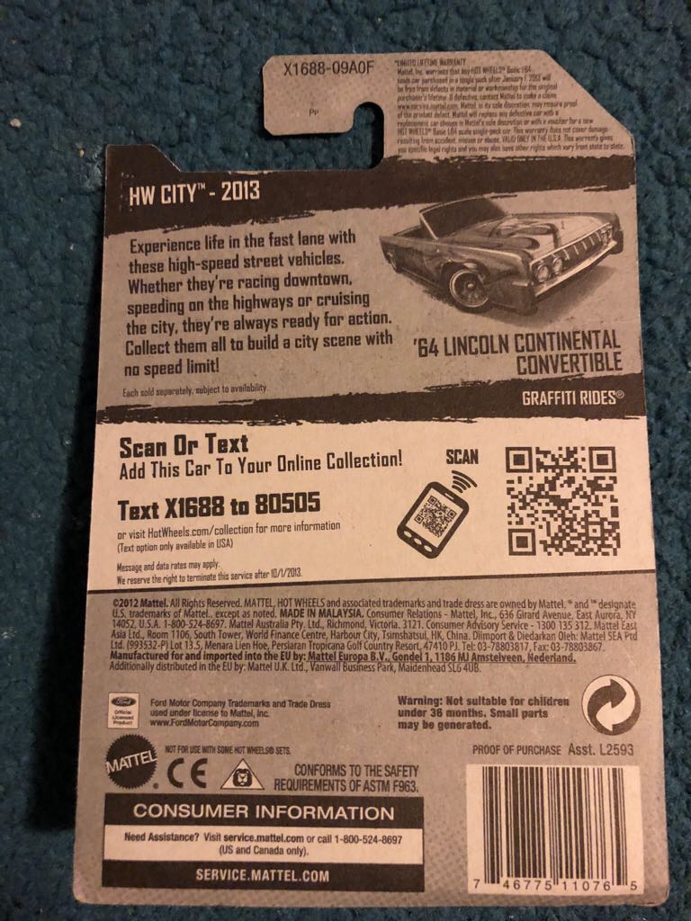 Lincoln Continental Convertible - HW City toy car collectible - Main Image 2