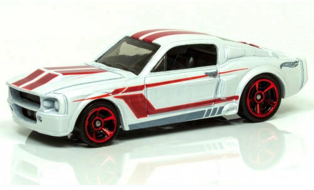 1967 Shelby GT-500 - 2012 Muscle Mania toy car collectible - Main Image 2