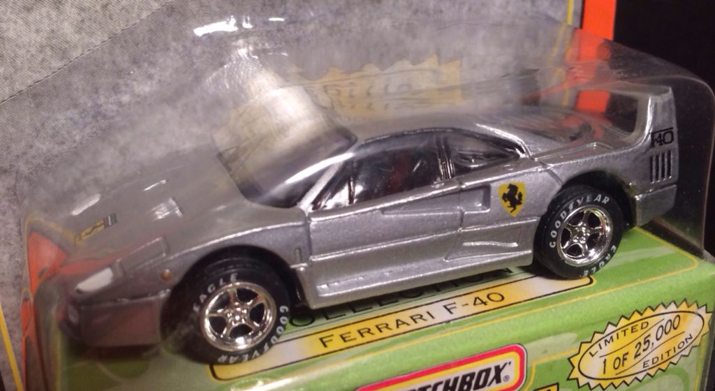 Ferrari F-40 - 1998 Match Box Premiere Collection Series 19 toy car collectible - Main Image 2