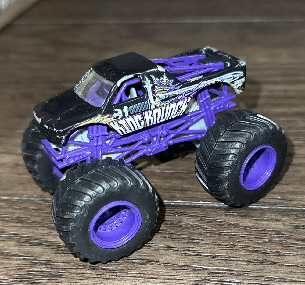King Krunch - Monster Jam toy car collectible - Main Image 3