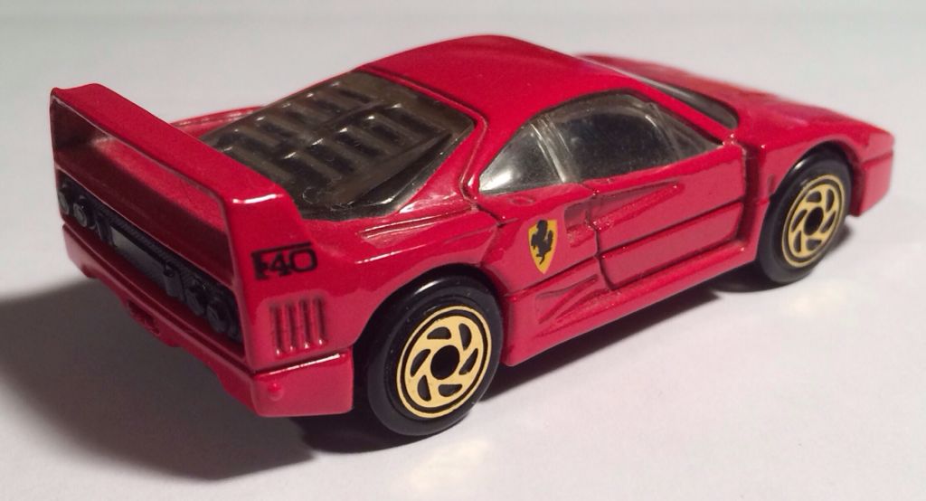 Ferrari F40 - 1988 Match Box toy car collectible - Main Image 2