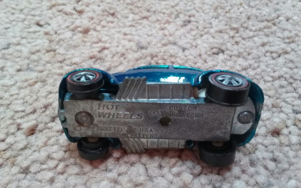 Custom VW Bug - Redlines toy car collectible - Main Image 2